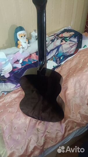 Акустическая гитара без струн