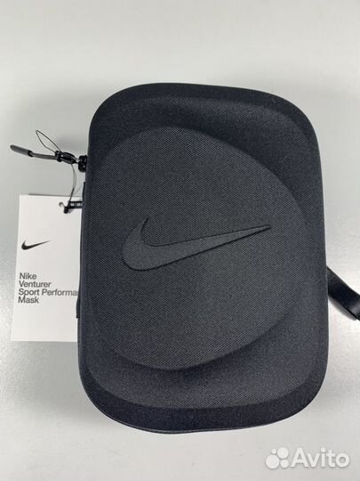 Спортивная маска Nike Venturer Sports Mask M