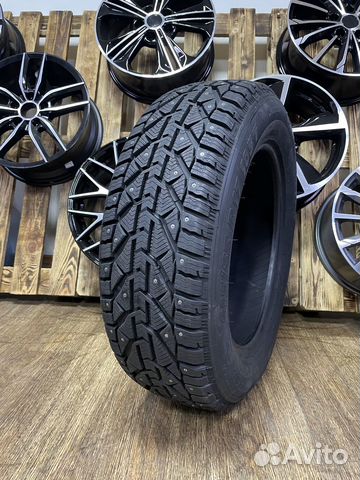 Kormoran Stud 215/65 R17 103T