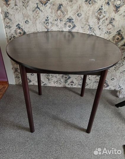 Кухонный стол