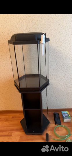 Аквариум вертикальный