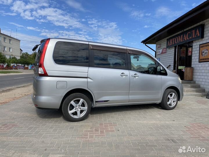 Nissan Serena 2.0 CVT, 2007, 192 000 км