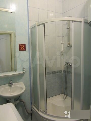 Комната 15 м² в 4-к., 1/5 эт.