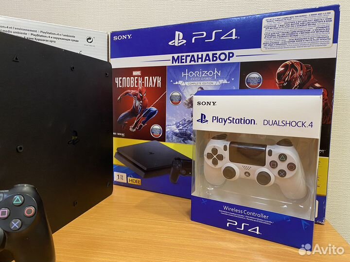Sony PS4 Slim 1tb Как новая/2геймпада/400игр