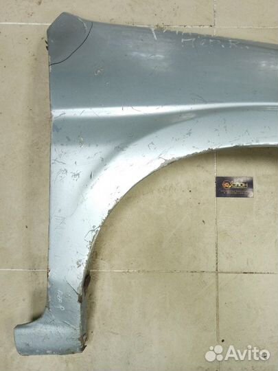 Крыло переднее правое Mazda Demio DW3W