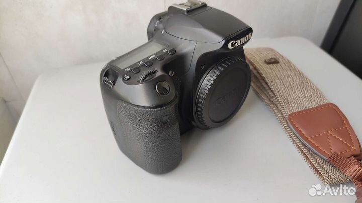 Canon EOS 60D body всё работает