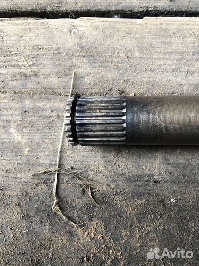 Привод передний правый