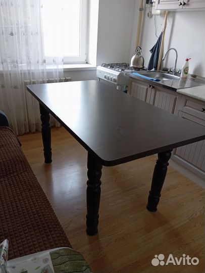 Кухонный стол