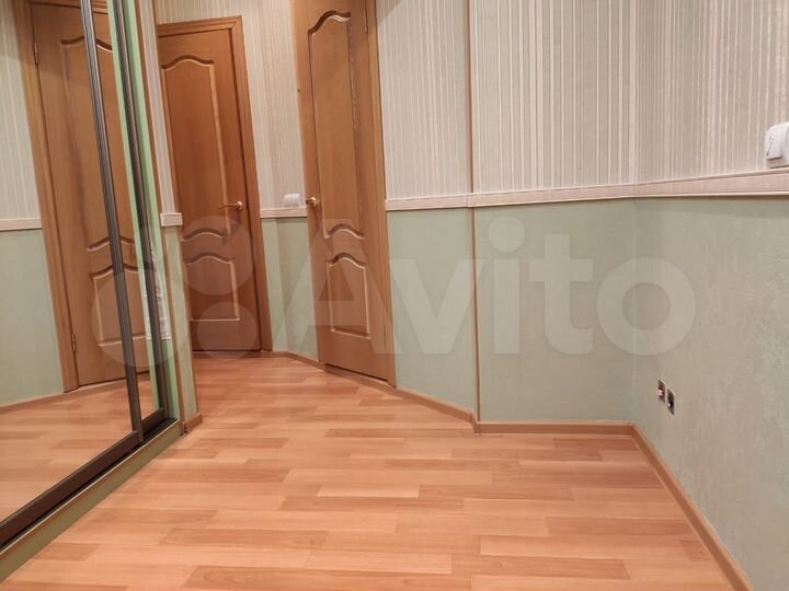 2-к. квартира, 57 м², 3/9 эт.