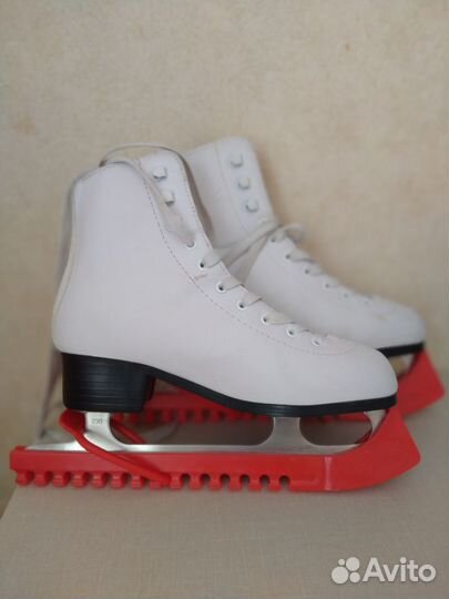 Коньки фигурные Nikole 38размер