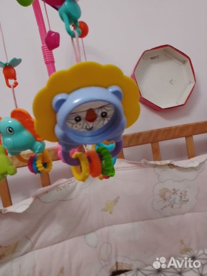 Мобиль над кроваткой