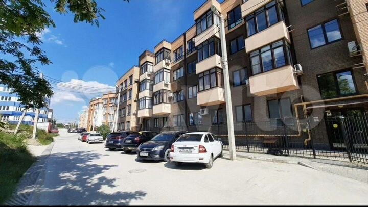 1-к. квартира, 42 м², 4/4 эт.