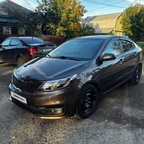 Kia Rio 1.4 MT, 2016, 75 700 км, с пробегом, цена 910 000 руб.