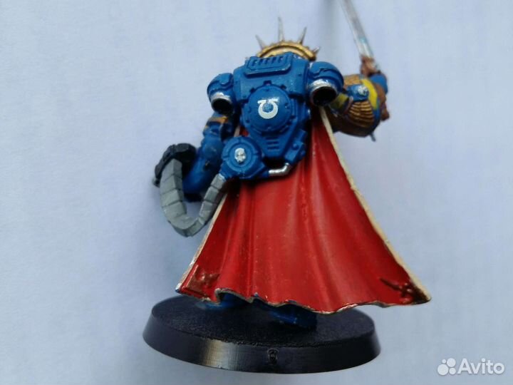 Warhammer 40000 space marines captain