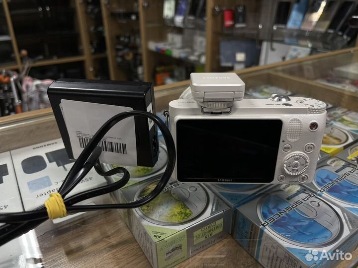 Фотоаппарат Samsung NX1000 20-50 Kit Whit