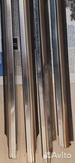 Продаю комплект горизонтальных молдингов на w140 s