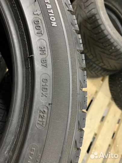 Michelin X-Ice XI3 245/45 R18 100H