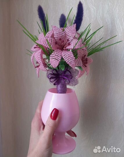 Лилии букет из бисера и сухоцветов