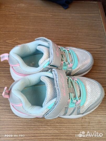 Кроссовки для девочки