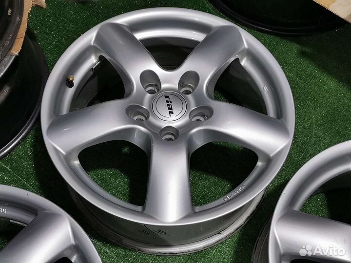 Диски Rial R-17 (5x120; Et44; 7,5j)