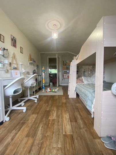 Дом 178 м² на участке 6 сот.