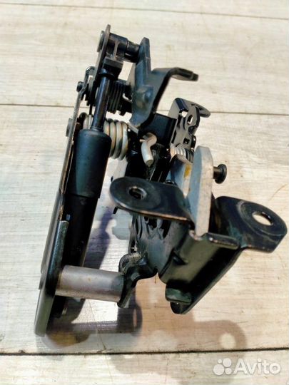 Замок капота правый Bmw 528I F10 N52B30 06.2010