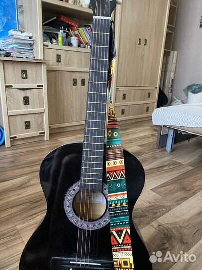 Акустическая гитара