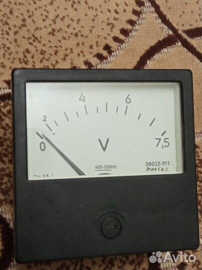 Щитовой вольтметр