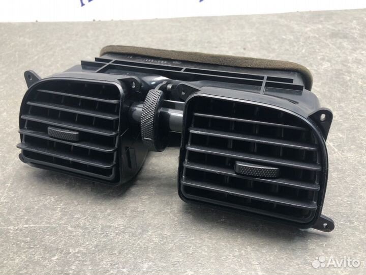 Дефлектор печки Mitsubishi Carisma DA1A 4G92 2003