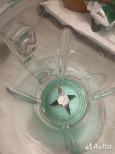 Блендер marta б/у (порвана резинка)