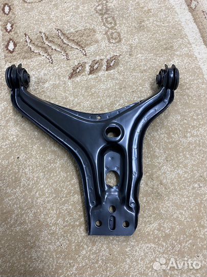 Рычаг левый на audi 80