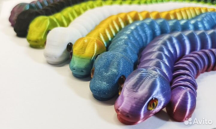 Змея символ 2025 года