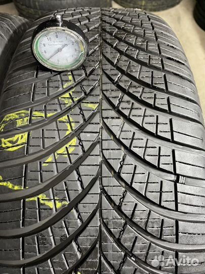 Goodyear Vector 4Seasons Gen-3 235/55 R17