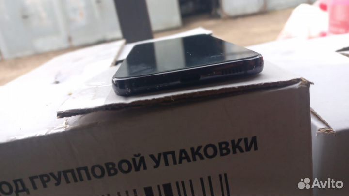 Samsung Galaxy S22, 8/256 ГБ