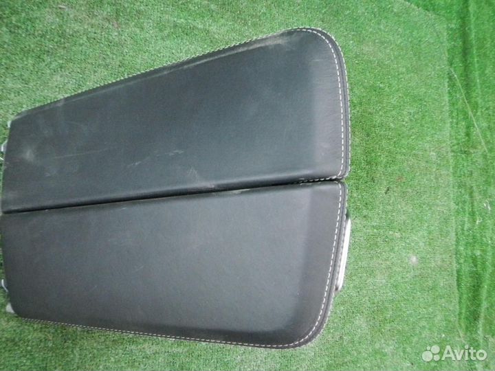 Б/У Б/У Подлокотник Mercedes GLE W166 (2015-2018)