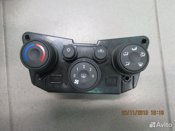 Панель управления отопителем Chevrolet Cobalt