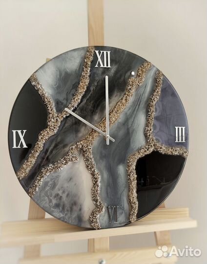 Часы из эпоксидной смолы