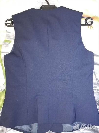 Жилетка школьная темно синяя 42р