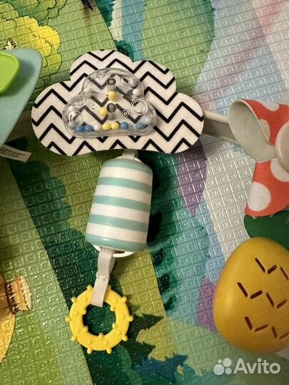 Дуга с игрушками taf toys