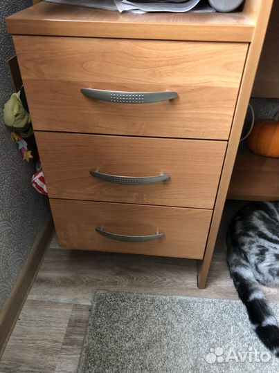 Компьютерный стол