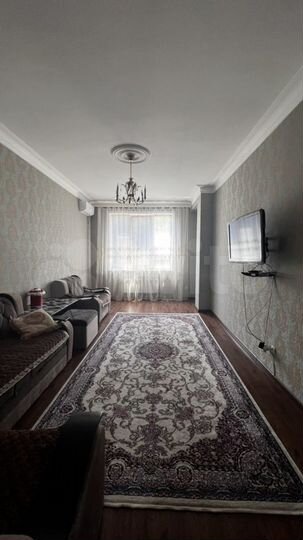 2-к. квартира, 80 м², 2/4 эт.