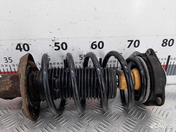 Стойка для Volkswagen Passat 6