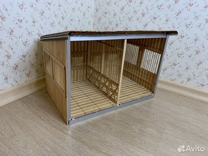 Конюшня игровая для моделей schleich