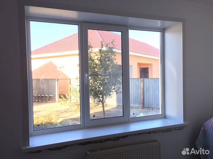 Окно с подоконником