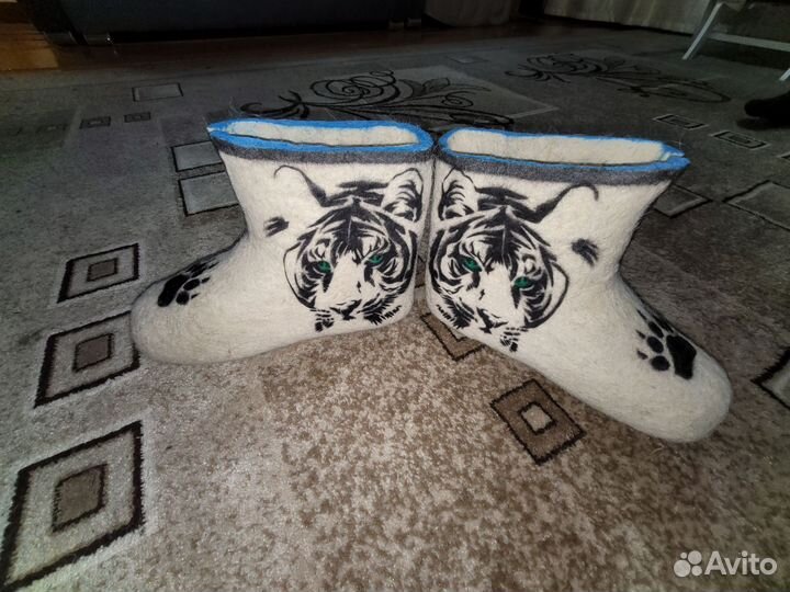 Чуни,валенки мужские белые