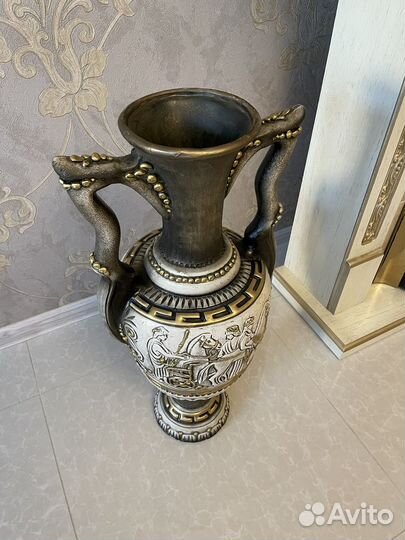 Ваза напольная, 70 см. высота