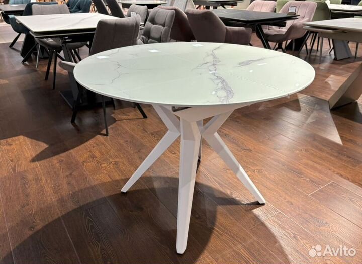 Стол повашимразмерам SVR-43810