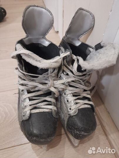 Хоккейные шорты, есть еще нагрудник, сумка