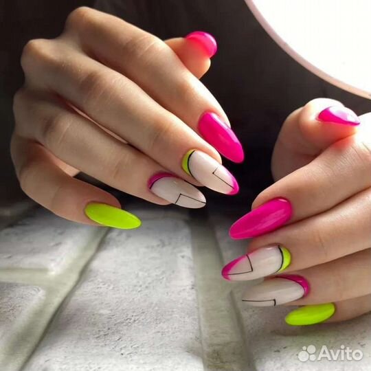 Маникюр и педикюр