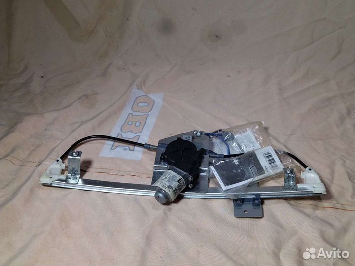 Стеклоподъемник электр.пер. л. Renault Logan 04